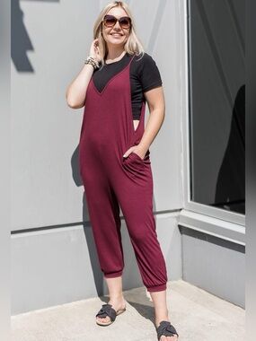In the Mood Jumpsuit (NWT) Wine, Size XS **fits more like a S/M